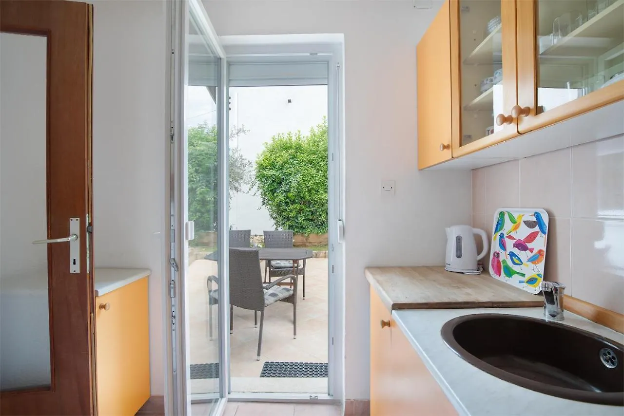 Lili Apartment Pula Croatia